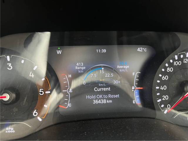 https://images10.gaadi.com/usedgaadi-sellcar/UsedCar/e5977648a/86461527-8cfb-43f0-ab36-b3e48e11244e.jpg?imwidth=6401