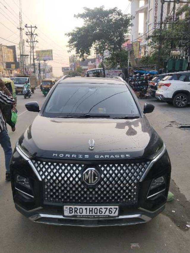 https://images10.gaadi.com/usedgaadi-sellcar/UsedCar/e597b9bda/94135540-11b7-40ee-8dca-070b3b1b56f6.jpg?imwidth=6400