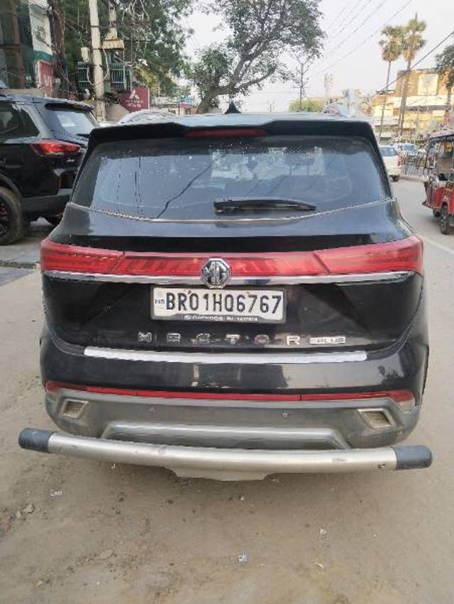 https://images10.gaadi.com/usedgaadi-sellcar/UsedCar/e597b9bda/e7c2ce65-a1d9-4e0b-b950-69cd54488b14.jpg?imwidth=6402