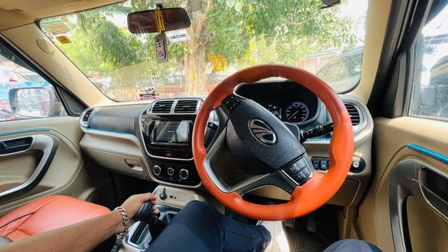 https://images10.gaadi.com/usedgaadi-sellcar/UsedCar/e597ee0aa/93a16e81-0ac6-4085-9f2e-0cb0cb5e8507.jpeg?imwidth=6401