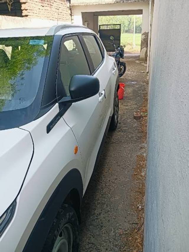 https://images10.gaadi.com/usedgaadi-sellcar/UsedCar/e598055aa/7dd258d3-9e6d-4060-866d-0e844a25d9df.jpg?imwidth=6402