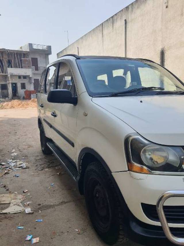 https://images10.gaadi.com/usedgaadi-sellcar/UsedCar/e5986d8ca/e91a2c5f-ecd7-4204-b5ab-c2857c0fcfcc.jpg?imwidth=6400