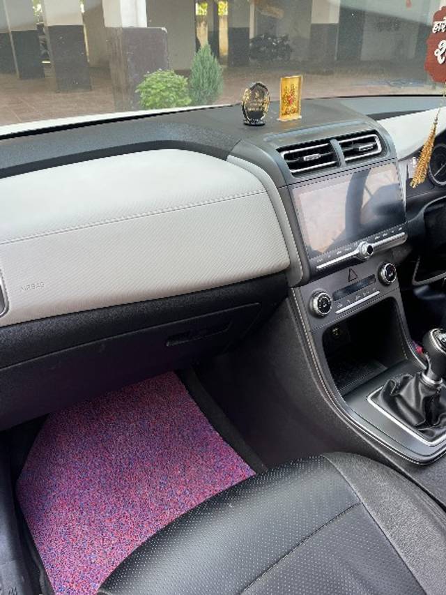 https://images10.gaadi.com/usedgaadi-sellcar/UsedCar/e5988934a/86533cfc-1784-4bd4-b19a-8c13358275b6.jpeg?imwidth=6402
