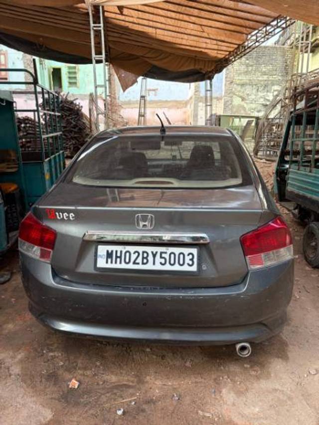 https://images10.gaadi.com/usedgaadi-sellcar/UsedCar/e5988efda/de51cae5-c3a2-47af-afed-35dfeaadfc82.jpg?imwidth=6402