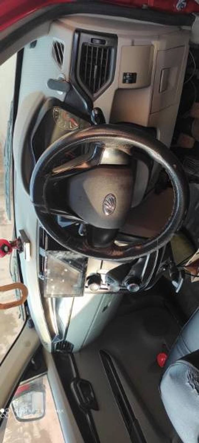https://images10.gaadi.com/usedgaadi-sellcar/UsedCar/e5989d82a/2916a9b2-89a6-4461-a3ed-614e3ae90968.jpeg?imwidth=6402