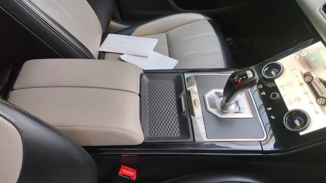 https://images10.gaadi.com/usedgaadi-sellcar/UsedCar/e598a460a/942bdaaa-3608-436a-be43-722a196c0997.jpeg?imwidth=6401