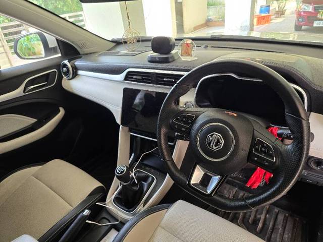 https://images10.gaadi.com/usedgaadi-sellcar/UsedCar/e599061da/9b70e44d-668e-47eb-9e47-a0a33d9e86e2.jpg?imwidth=6402