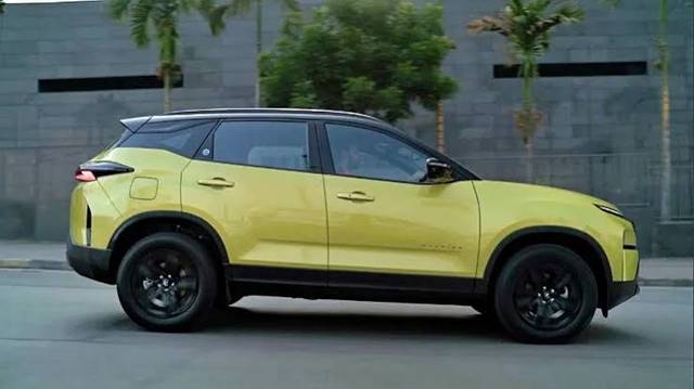 https://images10.gaadi.com/usedgaadi-sellcar/UsedCar/e59953b1a/4d624c26-bf4c-47e3-8668-99379fb76b25.jpeg?imwidth=6401
