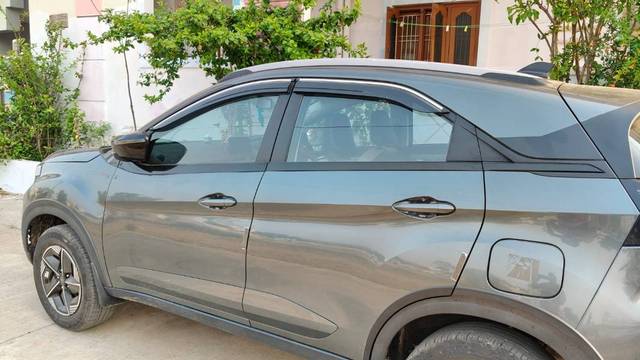 https://images10.gaadi.com/usedgaadi-sellcar/UsedCar/e5996379a/25f6fb04-48ae-4b4a-89f8-9df5fe2c13c3.jpg?imwidth=6402