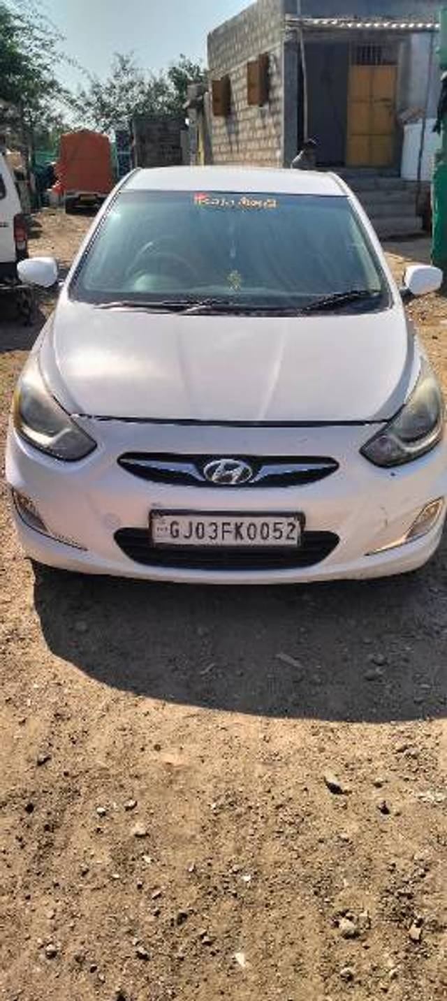https://images10.gaadi.com/usedgaadi-sellcar/UsedCar/e599819ba/7668ec22-1bb9-496f-b7a8-9b45ed4d4240.jpg?imwidth=6400
