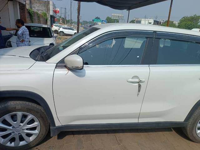 https://images10.gaadi.com/usedgaadi-sellcar/UsedCar/e599d8eba/d7a611c9-9d7c-4fed-82b9-fe09afc516f3.jpg?imwidth=6402