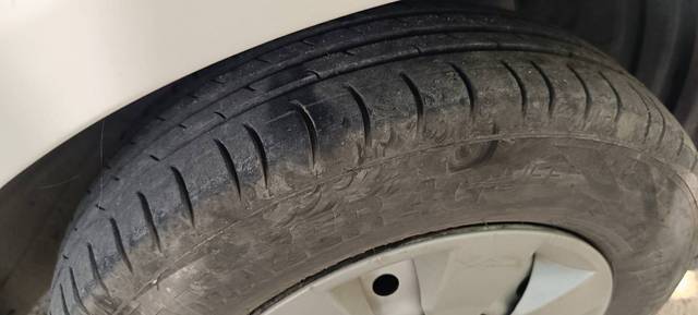 https://images10.gaadi.com/usedgaadi-sellcar/UsedCar/e599f21ca/39cf66c5-0751-40cb-b6e7-e05ba70562d0.jpg?imwidth=6402