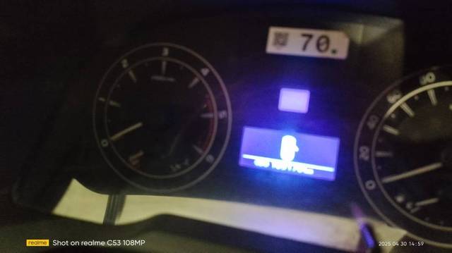https://images10.gaadi.com/usedgaadi-sellcar/UsedCar/e599fdeda/87b05222-addc-4ec2-9998-f54af7967fa0.jpeg?imwidth=6402