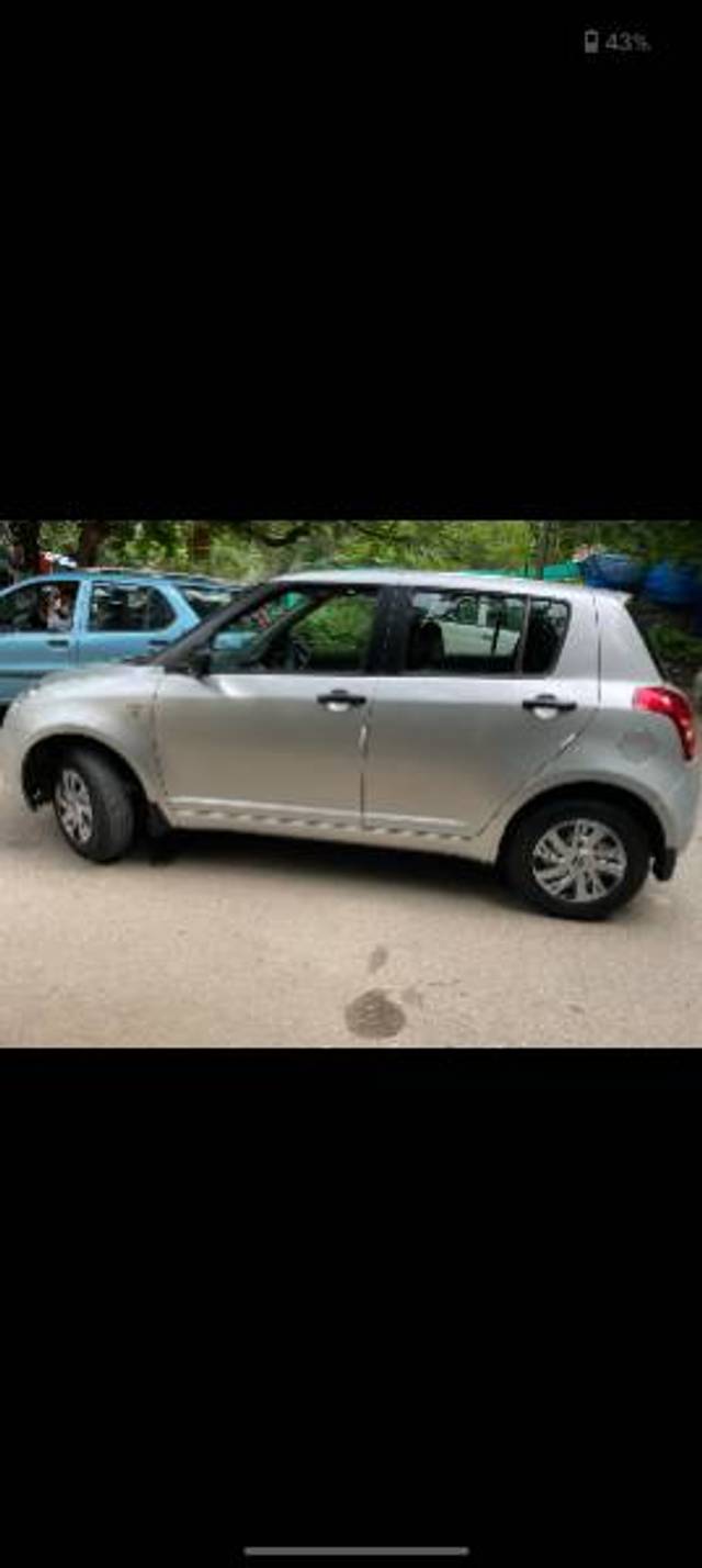https://images10.gaadi.com/usedgaadi-sellcar/UsedCar/e59a1900a/c59995c9-5c6e-4dfe-aaa2-a7c6c572da6d.png?imwidth=6401