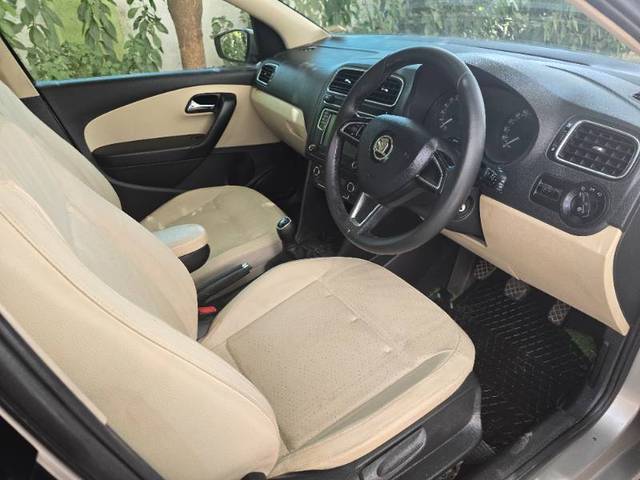 https://images10.gaadi.com/usedgaadi-sellcar/UsedCar/e59a2712a/d9bc1554-4072-45aa-86c0-074e9dc1c608.jpg?imwidth=6402