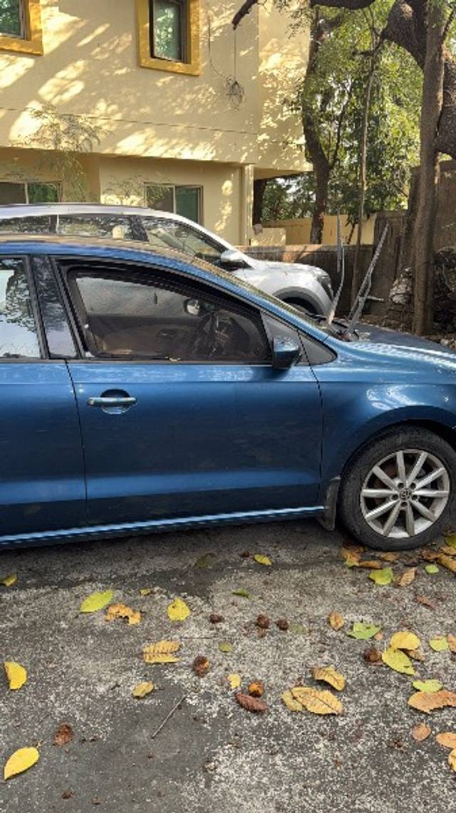 https://images10.gaadi.com/usedgaadi-sellcar/UsedCar/e59a38b6a/4c0ff2e4-d6d6-4111-a02c-94e672e2ad27.jpeg?imwidth=6402