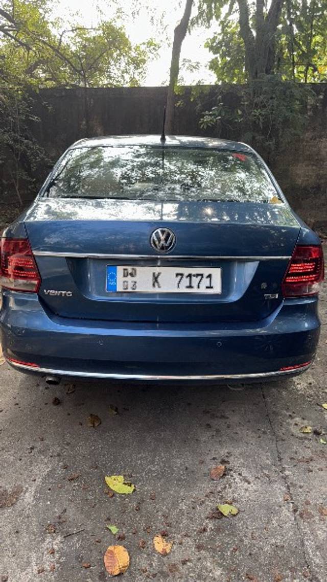 https://images10.gaadi.com/usedgaadi-sellcar/UsedCar/e59a38b6a/4d512b7a-fac6-4f44-9145-98bd50697b20.jpeg?imwidth=6401