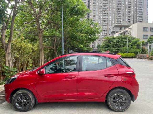 https://images10.gaadi.com/usedgaadi-sellcar/UsedCar/e59a622fa/b6da51c9-4025-4d88-bfca-eb69388df8f1.jpeg?imwidth=6400