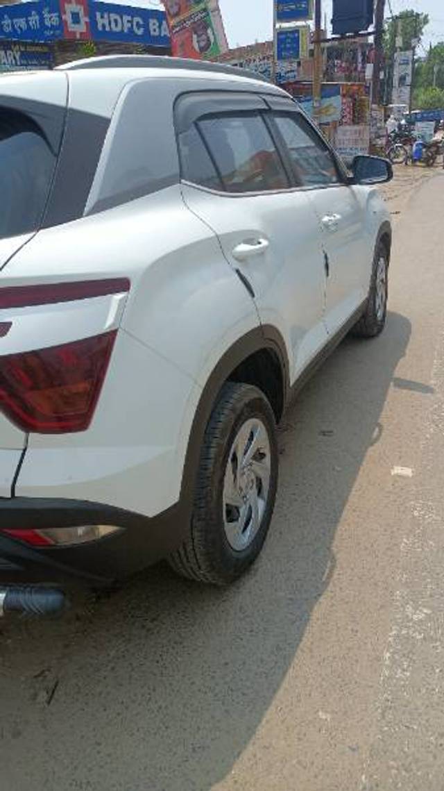 https://images10.gaadi.com/usedgaadi-sellcar/UsedCar/e59a82f3a/d260914a-1d22-498a-bade-16a9dd1b33d5.jpg?imwidth=6401