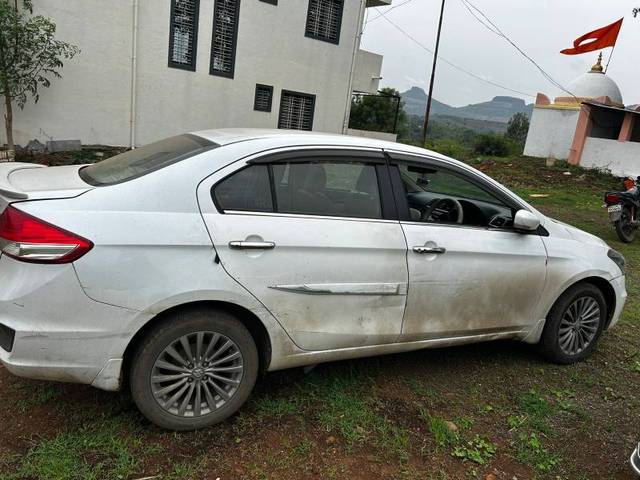https://images10.gaadi.com/usedgaadi-sellcar/UsedCar/e59aee0ea/847ece63-3a1a-4b37-9751-0f57add4c03e.jpg?imwidth=6401