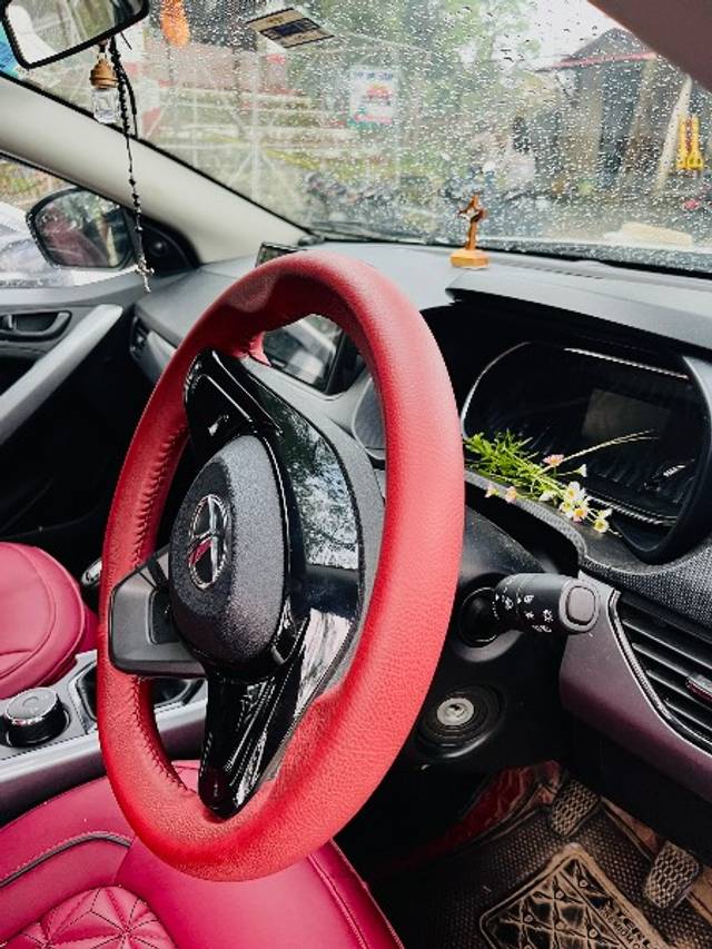 https://images10.gaadi.com/usedgaadi-sellcar/UsedCar/e59b3336a/81b10c9d-da0f-4d80-b4a3-26982c64c330.jpeg?imwidth=6401