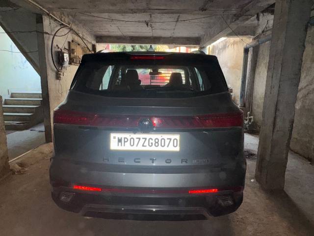 https://images10.gaadi.com/usedgaadi-sellcar/UsedCar/e59b9374a/453fe509-eba1-4b93-94cb-dc8e5495fe91.jpeg?imwidth=6400