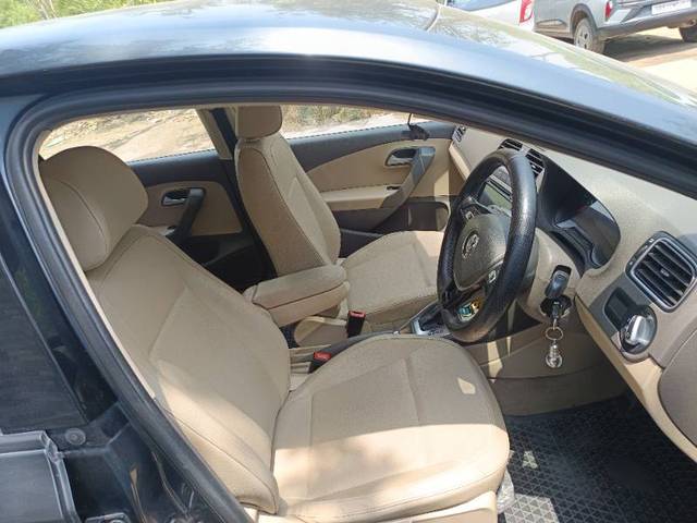 https://images10.gaadi.com/usedgaadi-sellcar/UsedCar/e59b980ca/a3afbc9f-8985-4b5b-ba2e-c53be46c019a.jpg?imwidth=6400