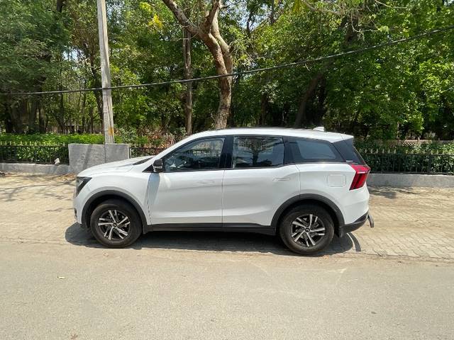 https://images10.gaadi.com/usedgaadi-sellcar/UsedCar/e59b997aa/ef4d4e39-dcea-41ff-9af6-3d2480c26e5e.jpeg?imwidth=6402