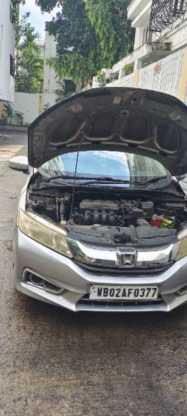https://images10.gaadi.com/usedgaadi-sellcar/UsedCar/e59bc1d5a/33df9333-eb03-4046-90e5-ac0bc3f0eb3c.jpg?imwidth=6402