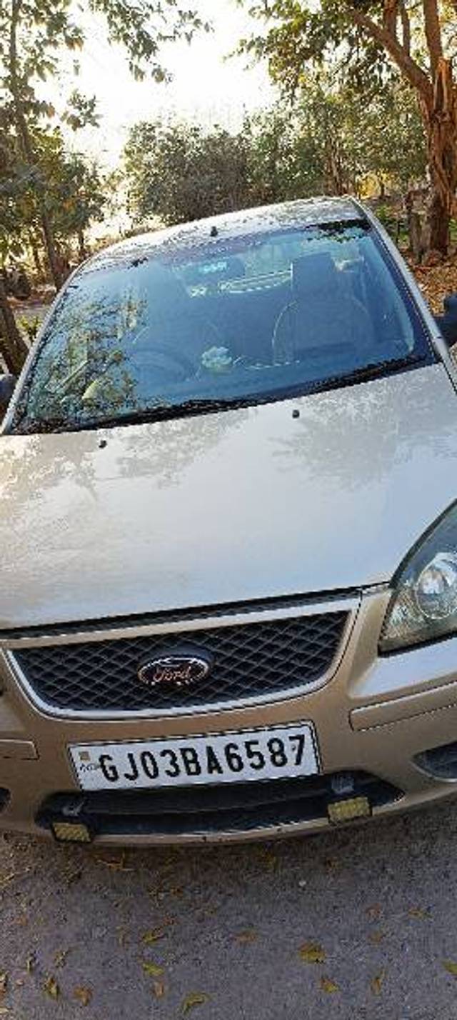 https://images10.gaadi.com/usedgaadi-sellcar/UsedCar/e59bc665a/b08e522c-8356-4f89-b14c-e562d8a8de66.jpg?imwidth=6400