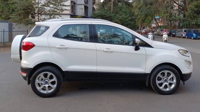 https://images10.gaadi.com/usedgaadi-sellcar/UsedCar/e59bd205a/6d4c273a-6416-4677-8f96-17bbf7f3bde1.jpeg?imwidth=6400