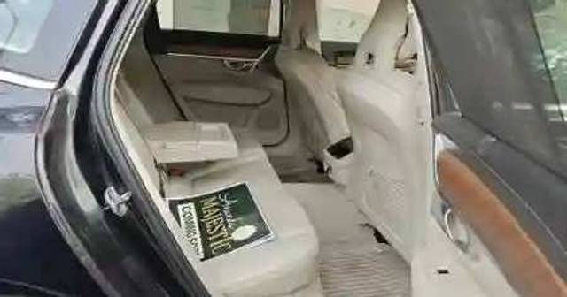 https://images10.gaadi.com/usedgaadi-sellcar/UsedCar/e59bfca5a/6fb766f0-6786-42a6-bd58-7cf78dfb8758.jpeg?imwidth=6402