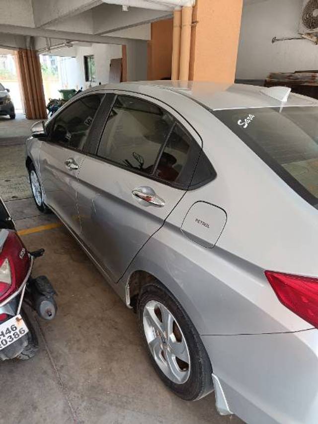 https://images10.gaadi.com/usedgaadi-sellcar/UsedCar/e59c13eca/d89df6eb-3339-47db-93a8-b263bf1f0f85.jpg?imwidth=6401