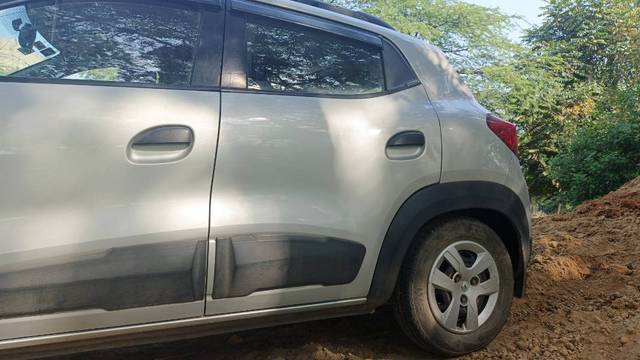 https://images10.gaadi.com/usedgaadi-sellcar/UsedCar/e59c1d31a/9bcf690d-bec1-4757-a873-c4f3c0e54ace.jpg?imwidth=6402