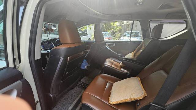 https://images10.gaadi.com/usedgaadi-sellcar/UsedCar/e59c606ba/a37f90f0-95c4-46e6-bf60-e35a460e61a6.jpeg?imwidth=6402