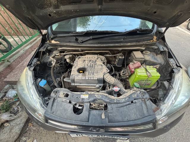 https://images10.gaadi.com/usedgaadi-sellcar/UsedCar/e59c9df8a/9daf35ac-7c2c-413b-9e49-e001eb34fbd2.jpeg?imwidth=6402