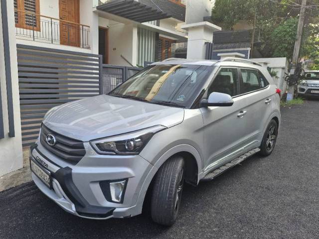 https://images10.gaadi.com/usedgaadi-sellcar/UsedCar/e59cc93ea/c7e895c0-8733-4c98-a2b4-63bb98057130.jpg?imwidth=6400