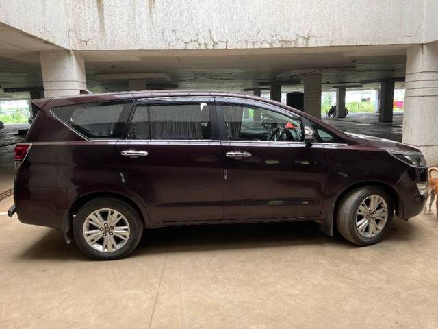 https://images10.gaadi.com/usedgaadi-sellcar/UsedCar/e59ceca2a/270de106-6e1a-449a-8b8b-2eb1144551d2.jpg?imwidth=6402
