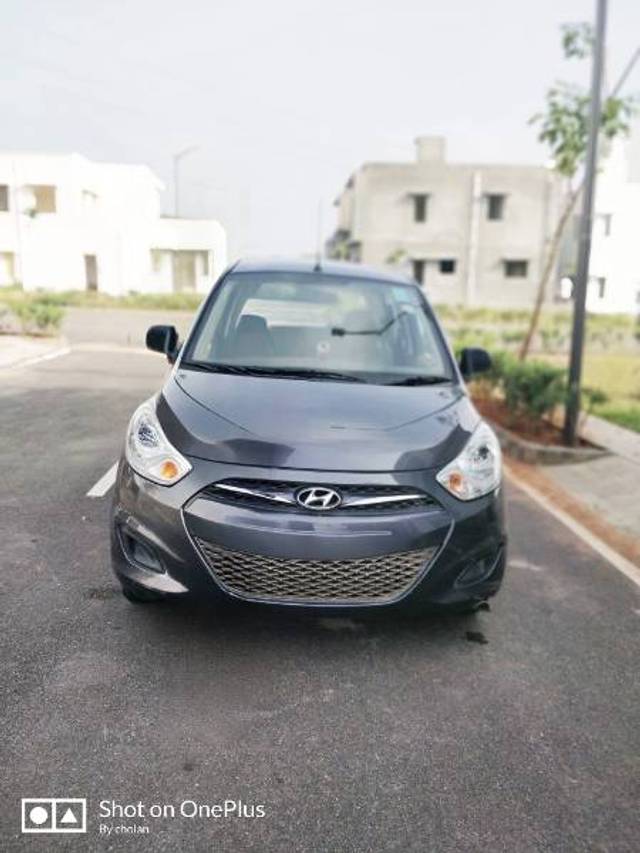 https://images10.gaadi.com/usedgaadi-sellcar/UsedCar/e59cedb7a/63cd2ca5-f3f1-4027-9121-9534ad3053d1.jpg?imwidth=6400