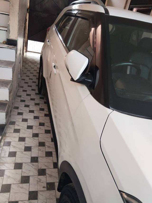 https://images10.gaadi.com/usedgaadi-sellcar/UsedCar/e59d05cba/17189060-d333-4aa6-9242-35a11f1bdaa6.jpeg?imwidth=6402