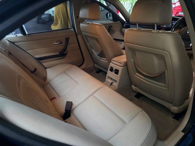 https://images10.gaadi.com/usedgaadi-sellcar/UsedCar/e59d5c93a/8cf9bf2a-1cd1-46f9-bfa0-dd138a5acf10.jpeg?imwidth=6401