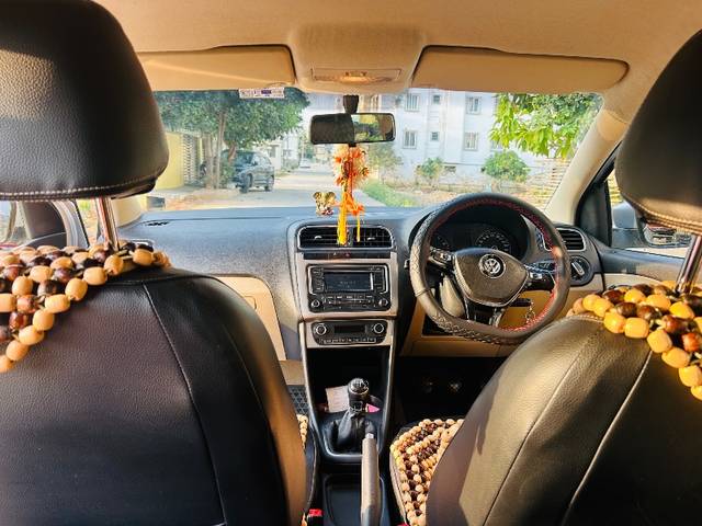 https://images10.gaadi.com/usedgaadi-sellcar/UsedCar/e59d8261a/b141de87-fde8-41f9-9afd-77f8be35e1bf.jpeg?imwidth=6401