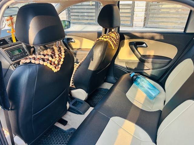 https://images10.gaadi.com/usedgaadi-sellcar/UsedCar/e59d8261a/c8a3d862-1702-4b36-ba74-e1d0fda9e71c.jpeg?imwidth=6402