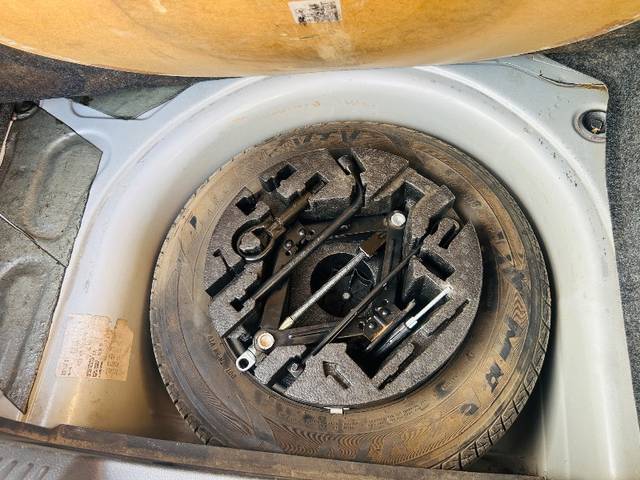 https://images10.gaadi.com/usedgaadi-sellcar/UsedCar/e59d8261a/eaaed1e0-673e-448a-a2d8-f6ddfb93acd4.jpeg?imwidth=6400