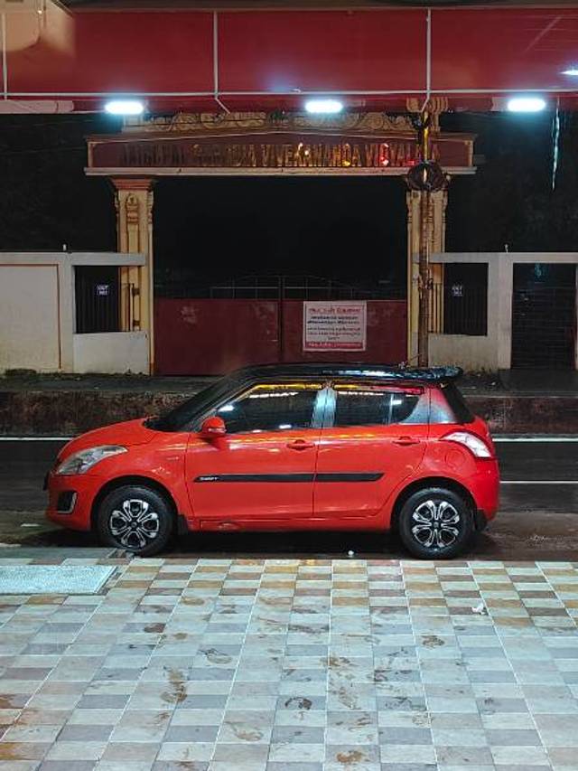 https://images10.gaadi.com/usedgaadi-sellcar/UsedCar/e59dd2c2a/53e9cdd9-014b-47f9-ac90-a95a5ad68563.jpg?imwidth=6400