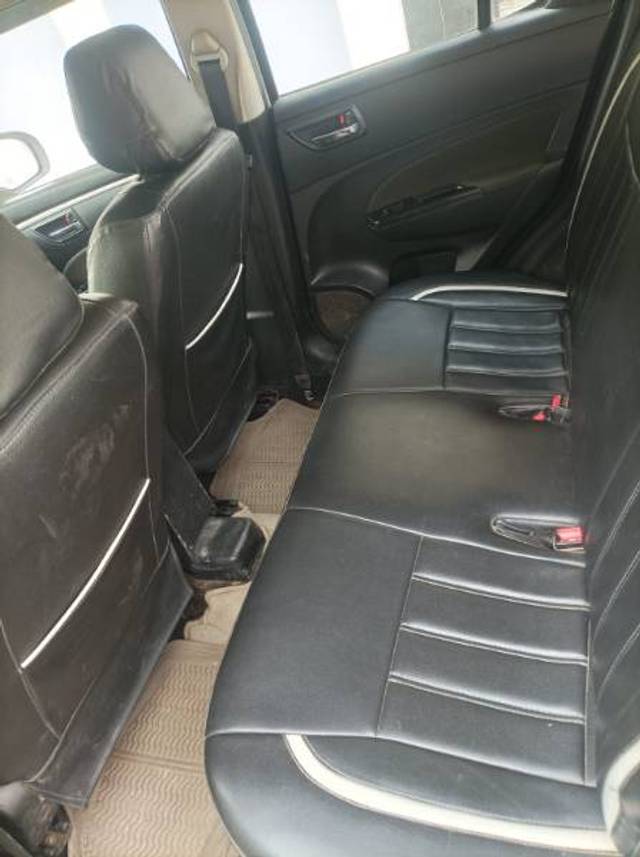 https://images10.gaadi.com/usedgaadi-sellcar/UsedCar/e59de1a8a/151e5e1b-bdd7-46ef-9406-fba0a8112a56.jpg?imwidth=6401