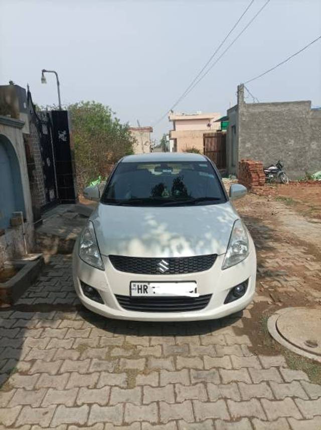 https://images10.gaadi.com/usedgaadi-sellcar/UsedCar/e59de1a8a/1b368462-386b-460e-b329-cf344488cd5a.jpg?imwidth=6400