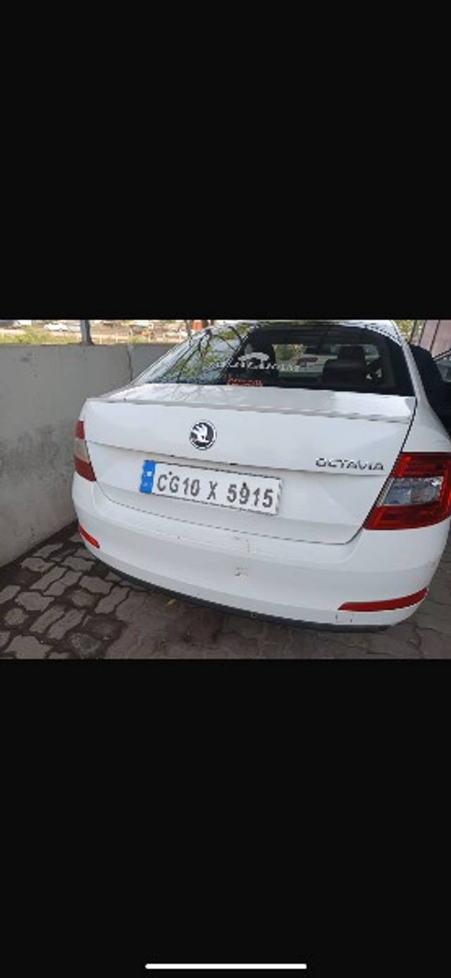 https://images10.gaadi.com/usedgaadi-sellcar/UsedCar/e59e2056a/4f747388-c546-42e1-ae7a-a1856df85527.png?imwidth=6402