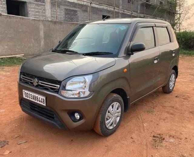 https://images10.gaadi.com/usedgaadi-sellcar/UsedCar/e59e2122a/808a94e0-4386-4a57-9091-f3c13087c1db.jpg?imwidth=6402