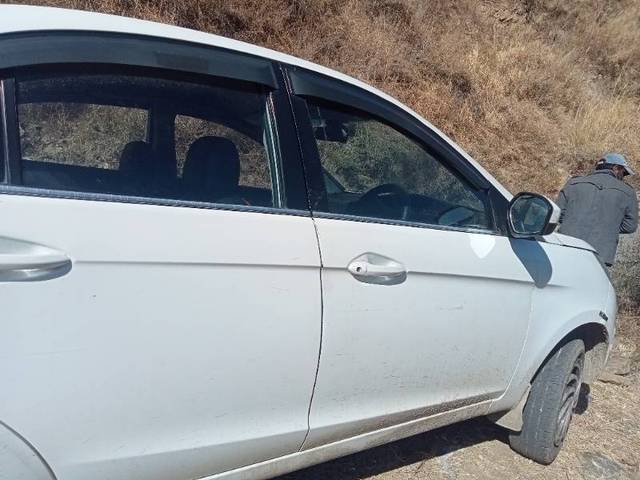 https://images10.gaadi.com/usedgaadi-sellcar/UsedCar/e59e65b6a/c119b66a-ce5f-4481-9f7f-6a2ee03de2cf.jpg?imwidth=6401